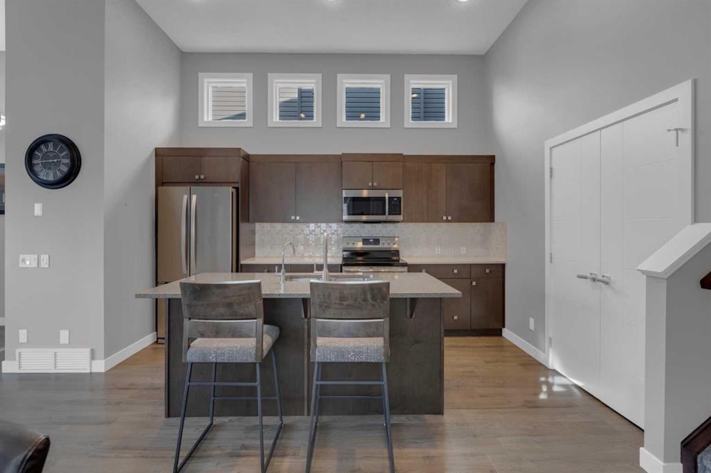 Picture for 25 Drake Landing Boulevard 