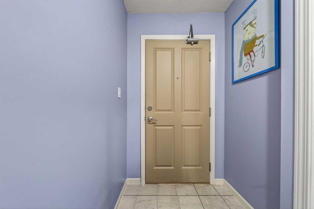 Picture for 301, 650 10 Street SW