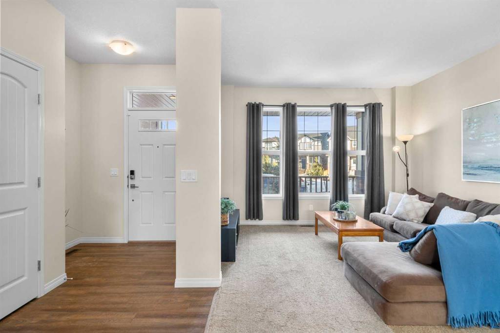 Picture for 81 Legacy Glen Green SE