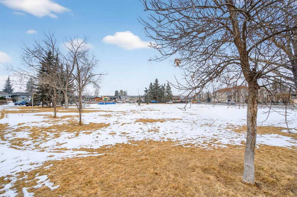 Picture for 19 Beaupre Crescent NW