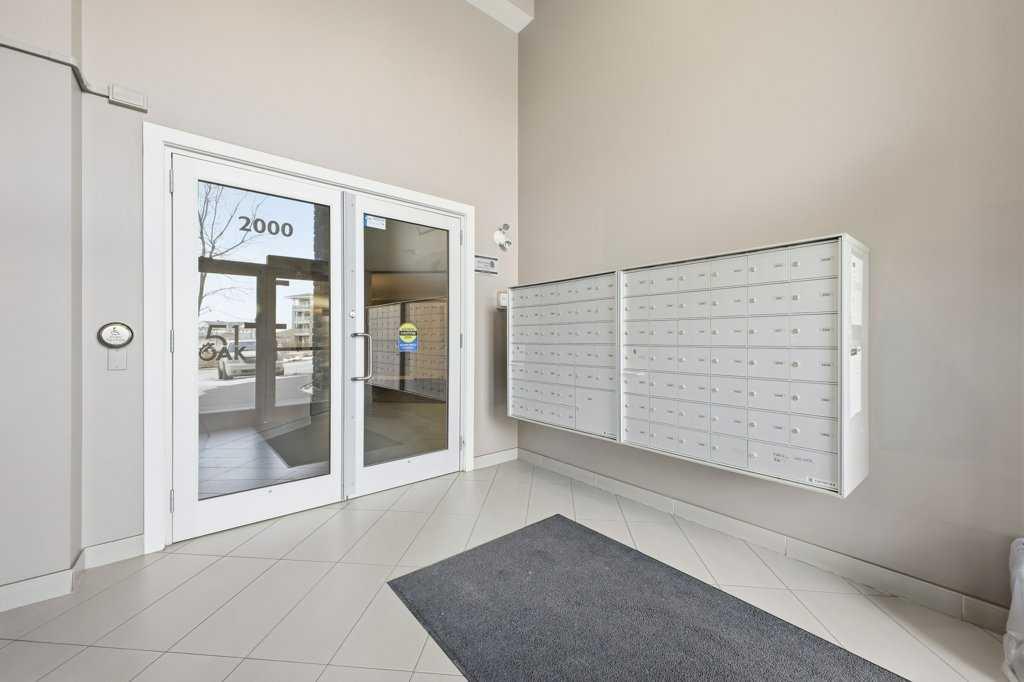 Picture for 2413, 11 Mahogany Row SE