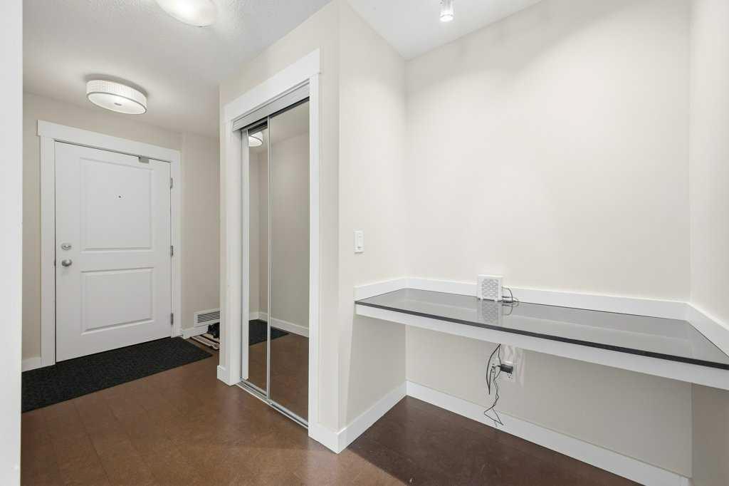 Picture for 2413, 11 Mahogany Row SE