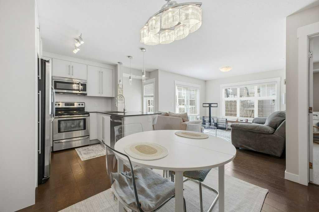 Picture for 2413, 11 Mahogany Row SE