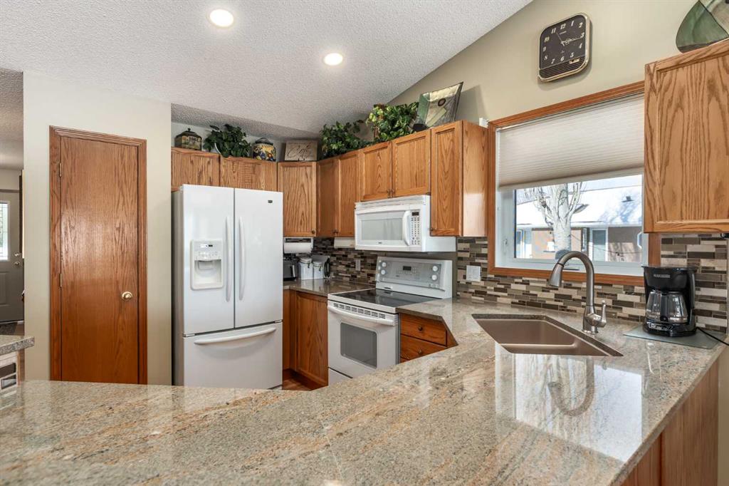 Picture for 912 Riverside Drive NW