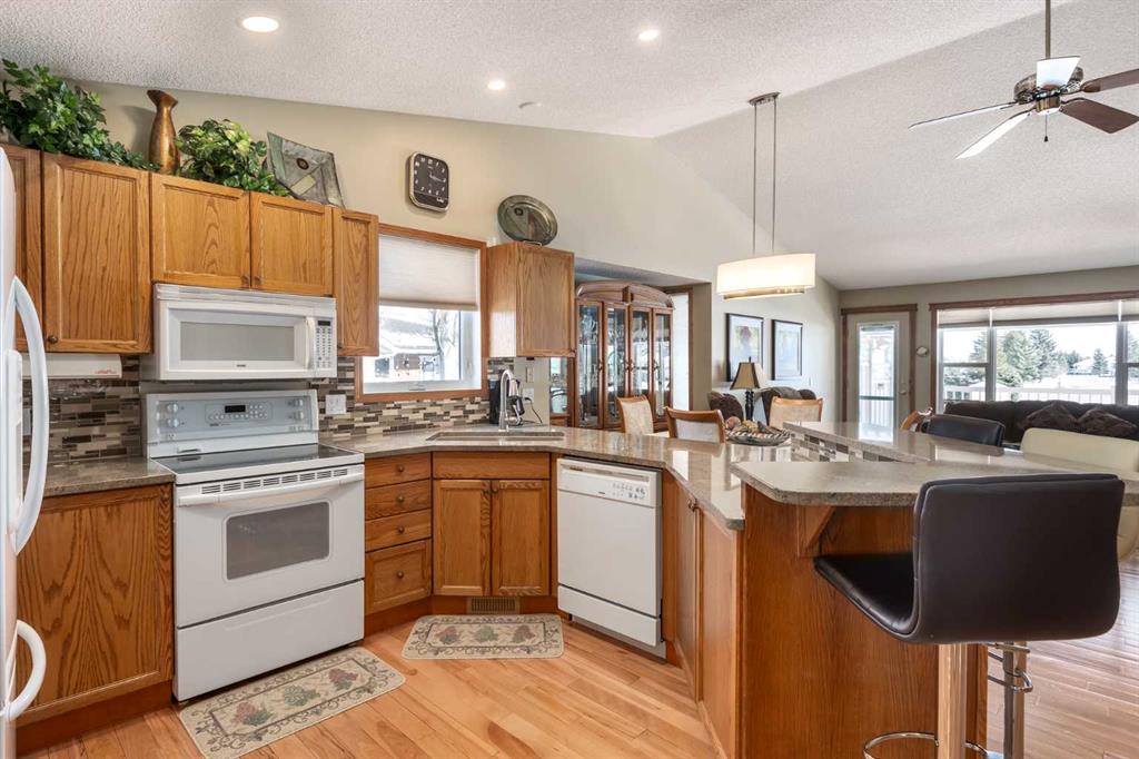 Picture for 912 Riverside Drive NW