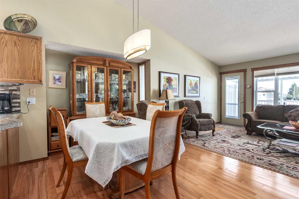 Picture for 912 Riverside Drive NW