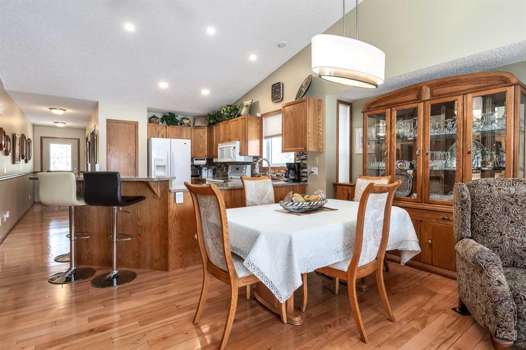 Picture for 912 Riverside Drive NW