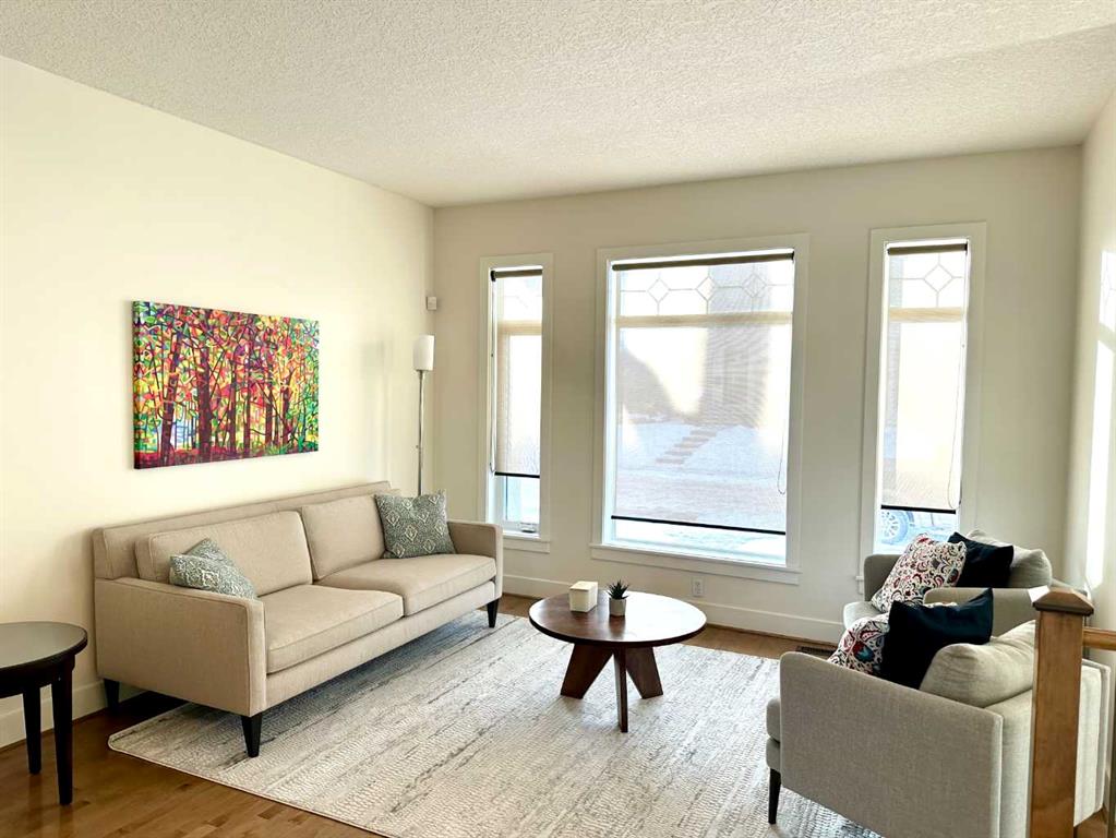 Picture for 624 27 Avenue NW