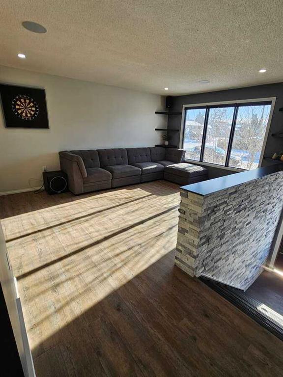 Picture for 23 Strong Avenue SE