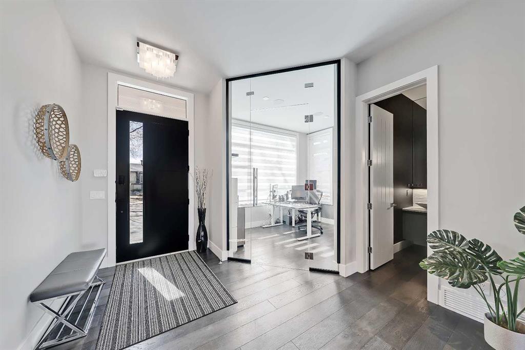 Picture for 10 Lissington Drive SW