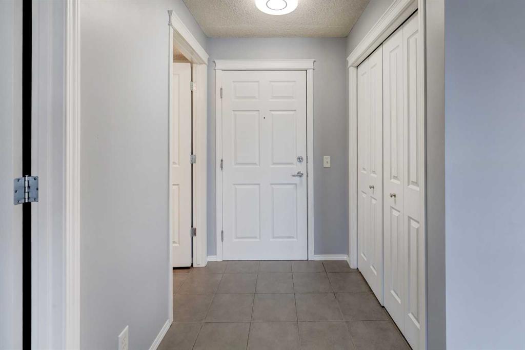 Picture for 2201, 140 Sagewood Boulevard SW