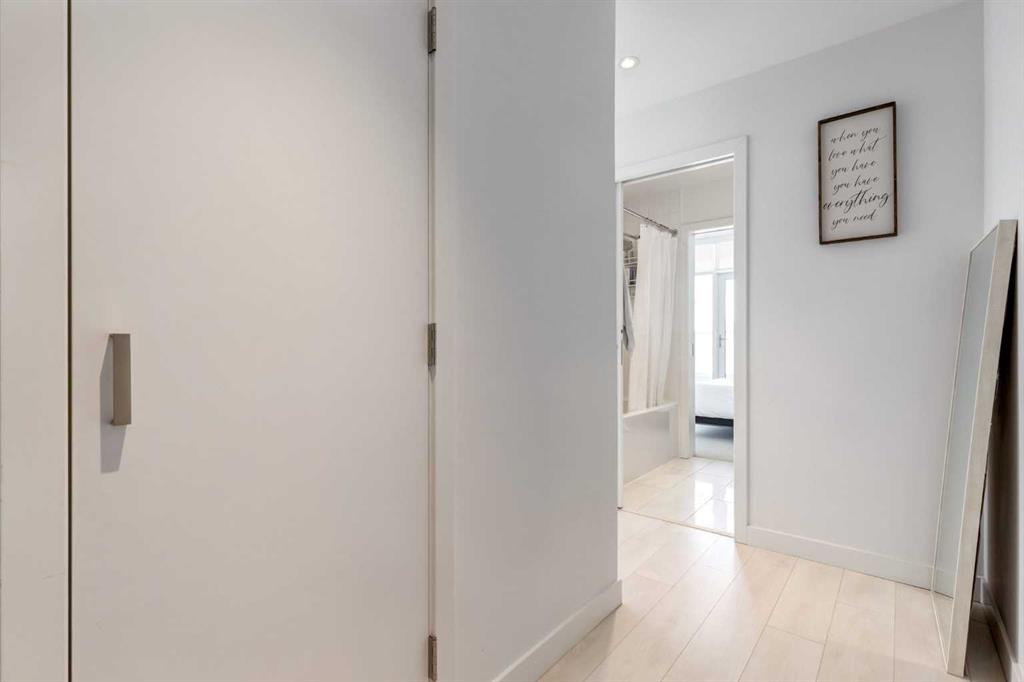 Picture for 1407, 1501 6 Street SW