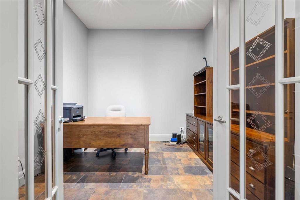 Picture for 627 27 Avenue NE