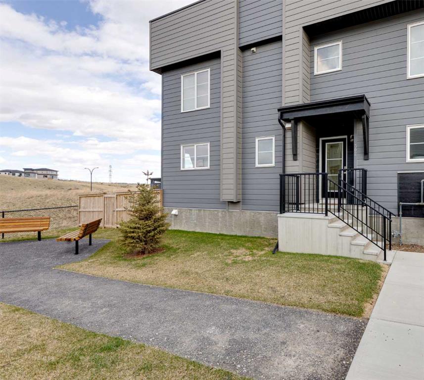 Picture for 302, 260 Rowley Way NW