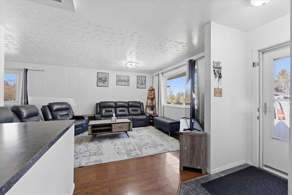 Picture for 1511 51 Street SE