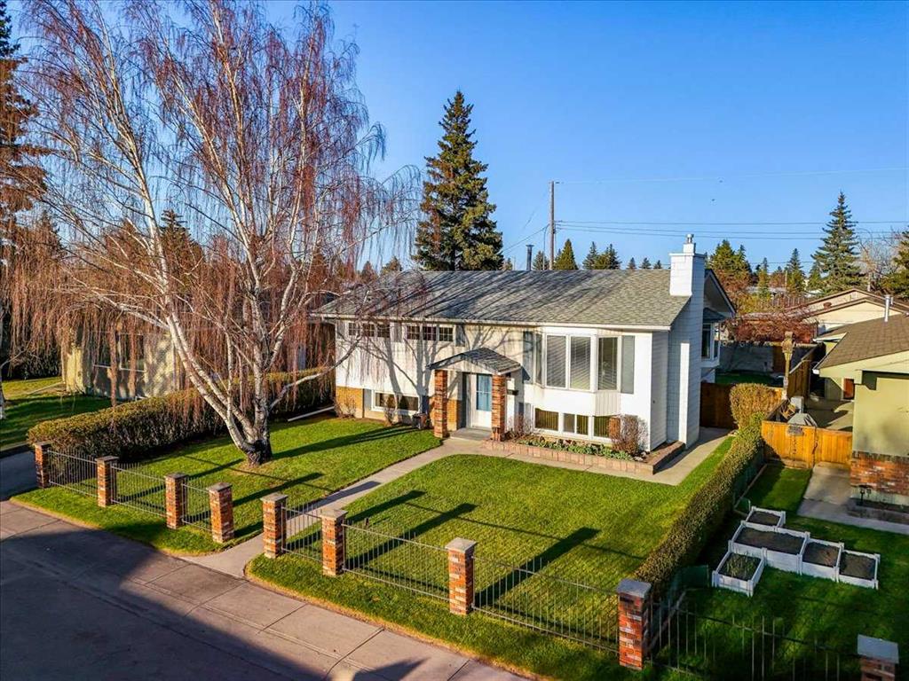 Picture for 332 Whitney Crescent SE