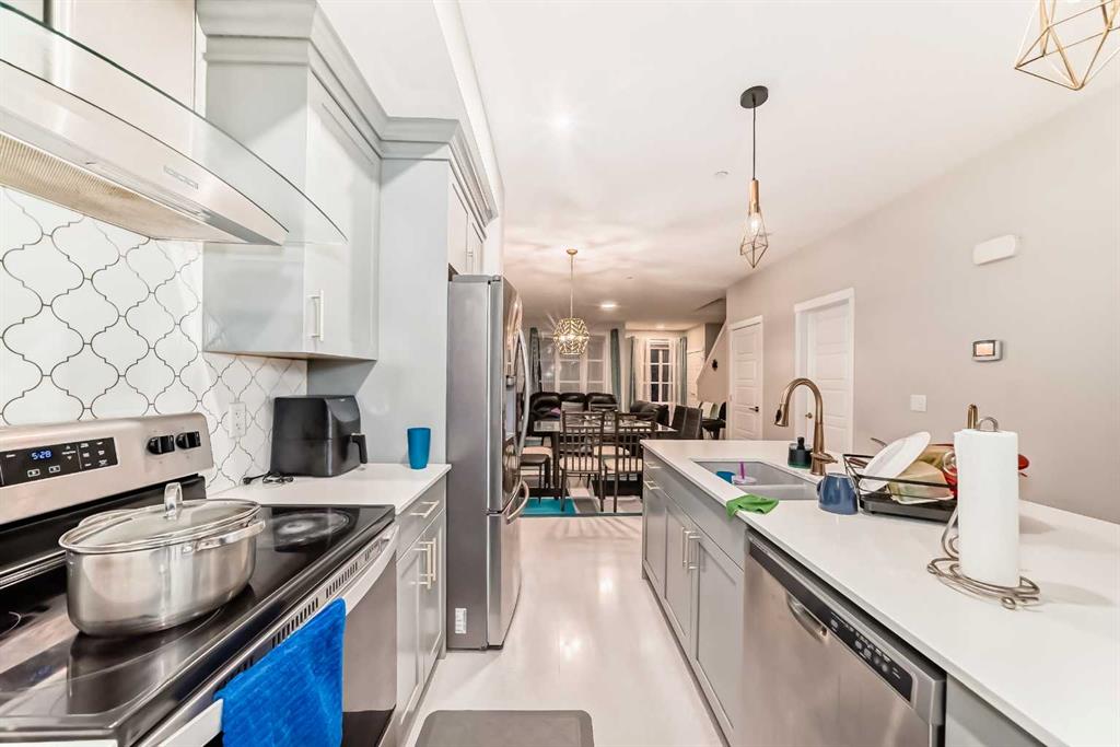 Picture for 15021 1 Street NW