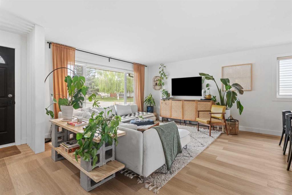 Picture for 240 Lynnview Way SE