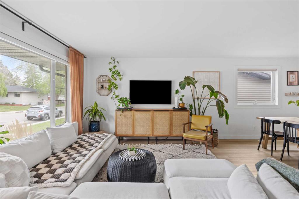 Picture for 240 Lynnview Way SE