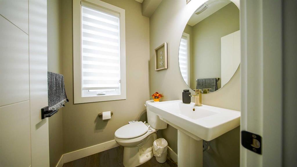 Picture for 74 Carrington Crescent NW