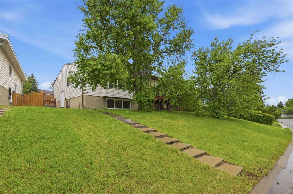 Picture for 84 Ranchero Rise NW