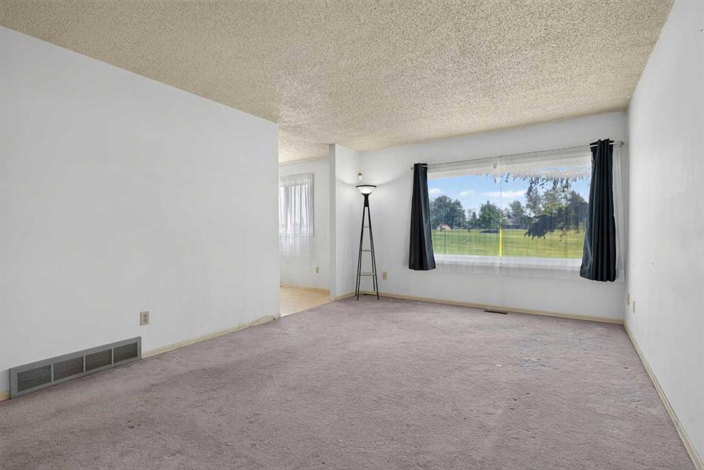 Picture for 359 Maitland Crescent NE