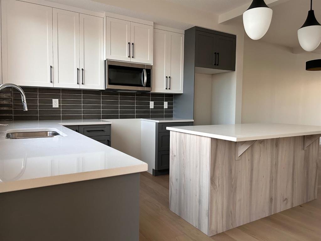 Picture for 628 Sora Boulevard SE