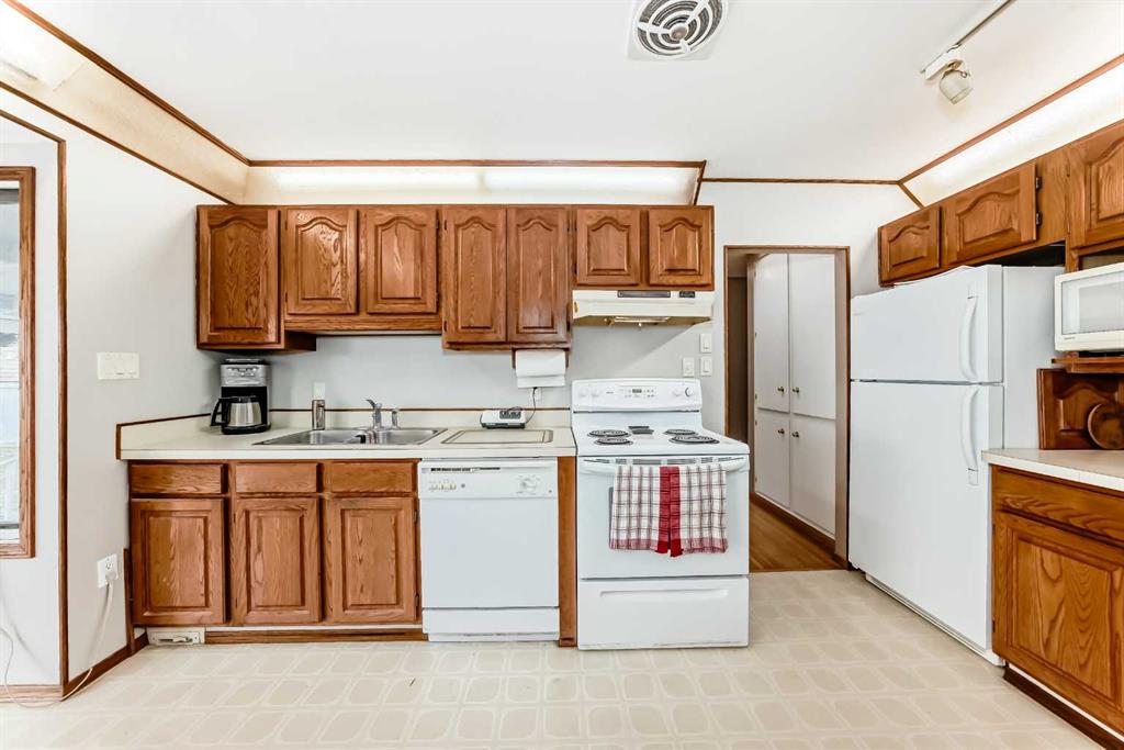 Picture for 627 Seymour Avenue SW