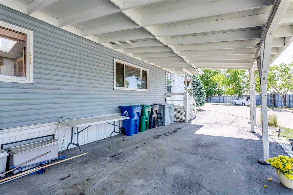 Picture for 62, 99 Arbour Lake Road NW