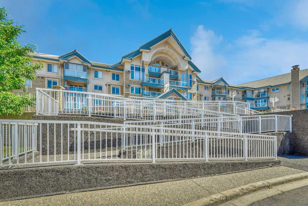 Picture for 204, 7239 Sierra Morena Boulevard SW