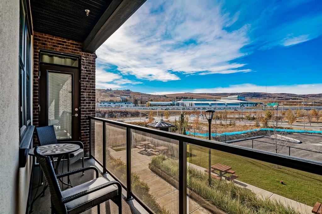 Picture for 2208, 80 Greenbriar Place NW