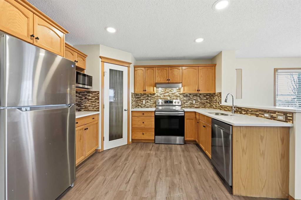 Picture for 83 Taralea Crescent NE