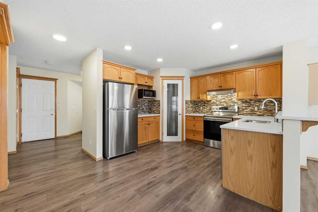 Picture for 83 Taralea Crescent NE