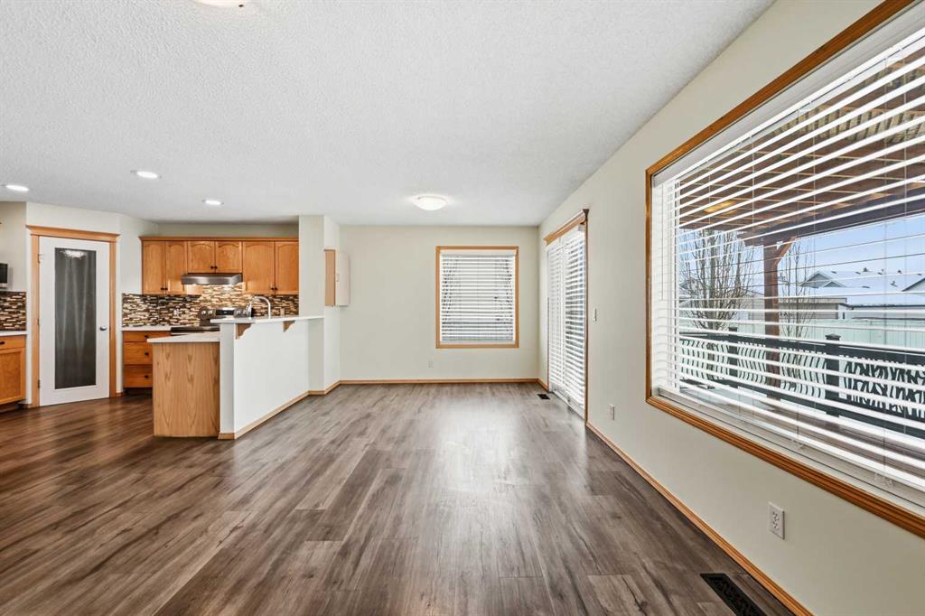 Picture for 83 Taralea Crescent NE