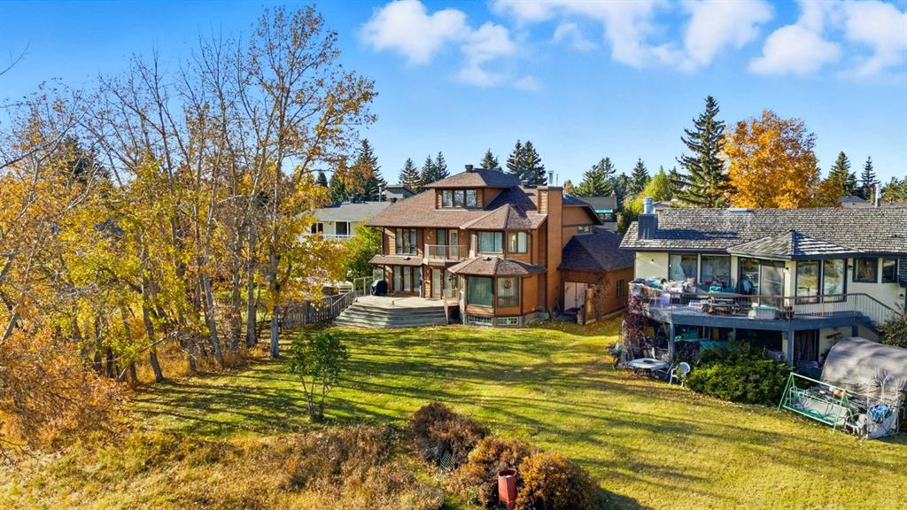 Picture for 32 Woodgrove Crescent SW