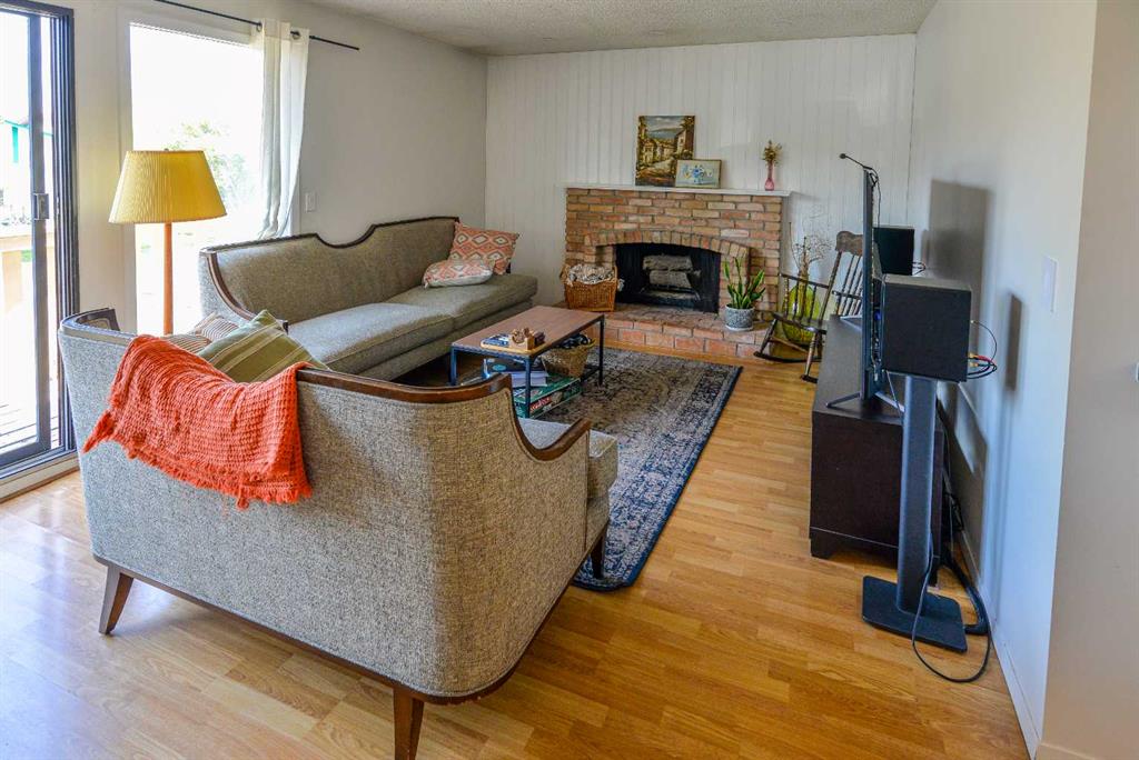 Picture for 8416 Centre Street NE