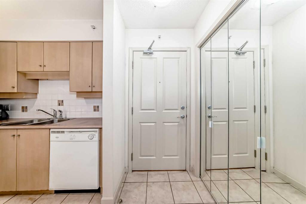 Picture for 602, 650 10 Street SW