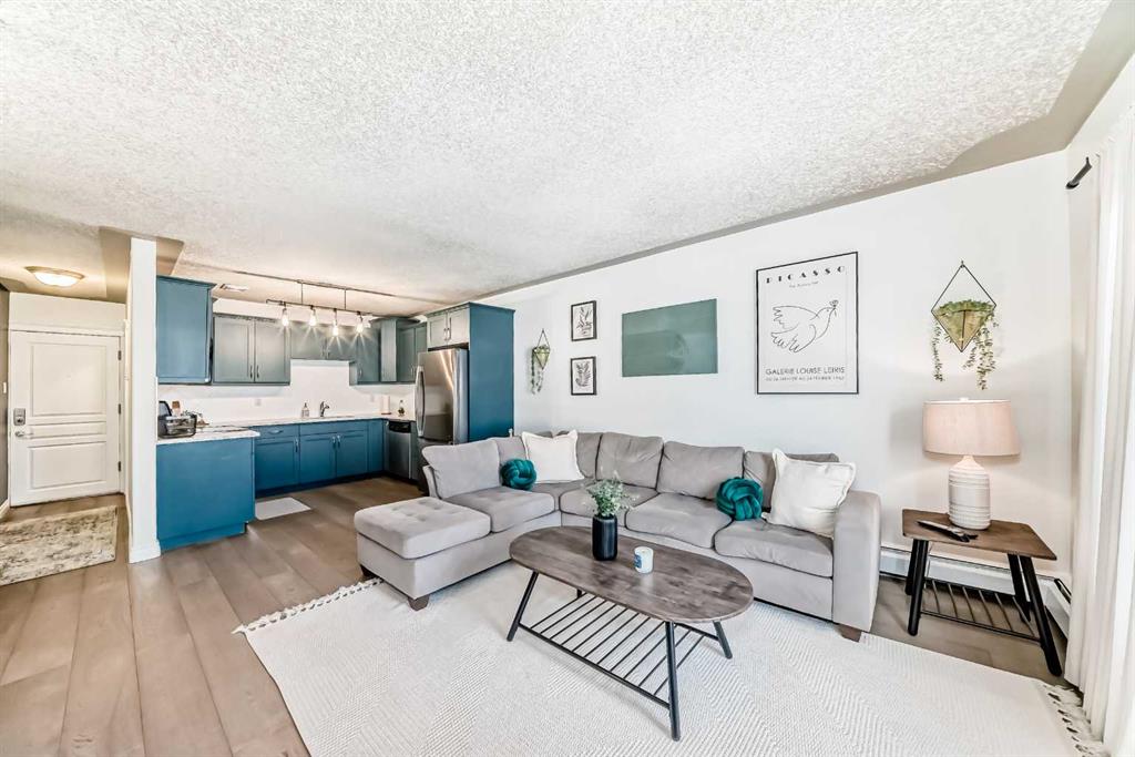 Picture for 10, 1813 25 Avenue SW