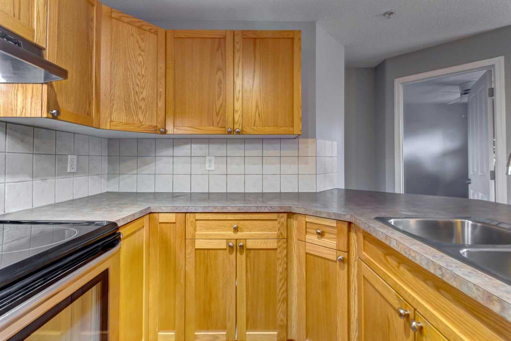 Picture for 213, 186 Kananaskis Way  