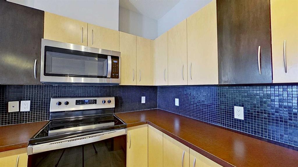 Picture for 121, 69 Springborough Court SW