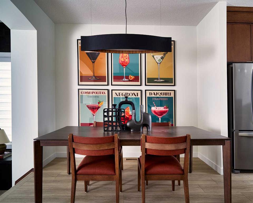 Picture for 906 Chinook Winds Meadow SW