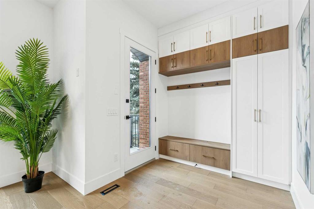 Picture for 2632 36 Street SW