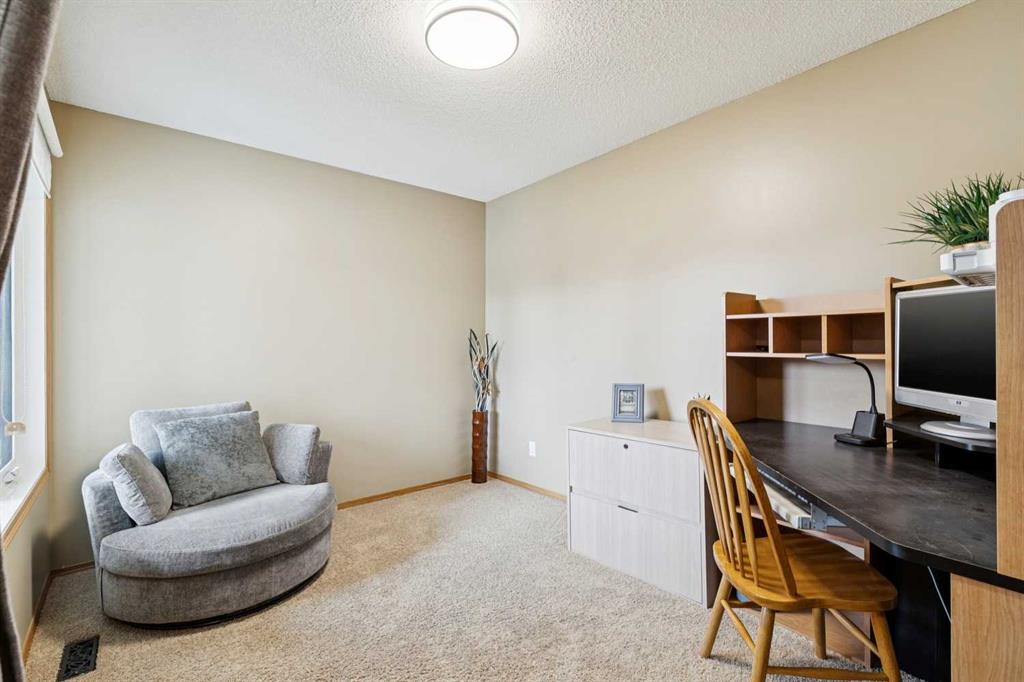 Picture for 70 Tuscarora Close NW