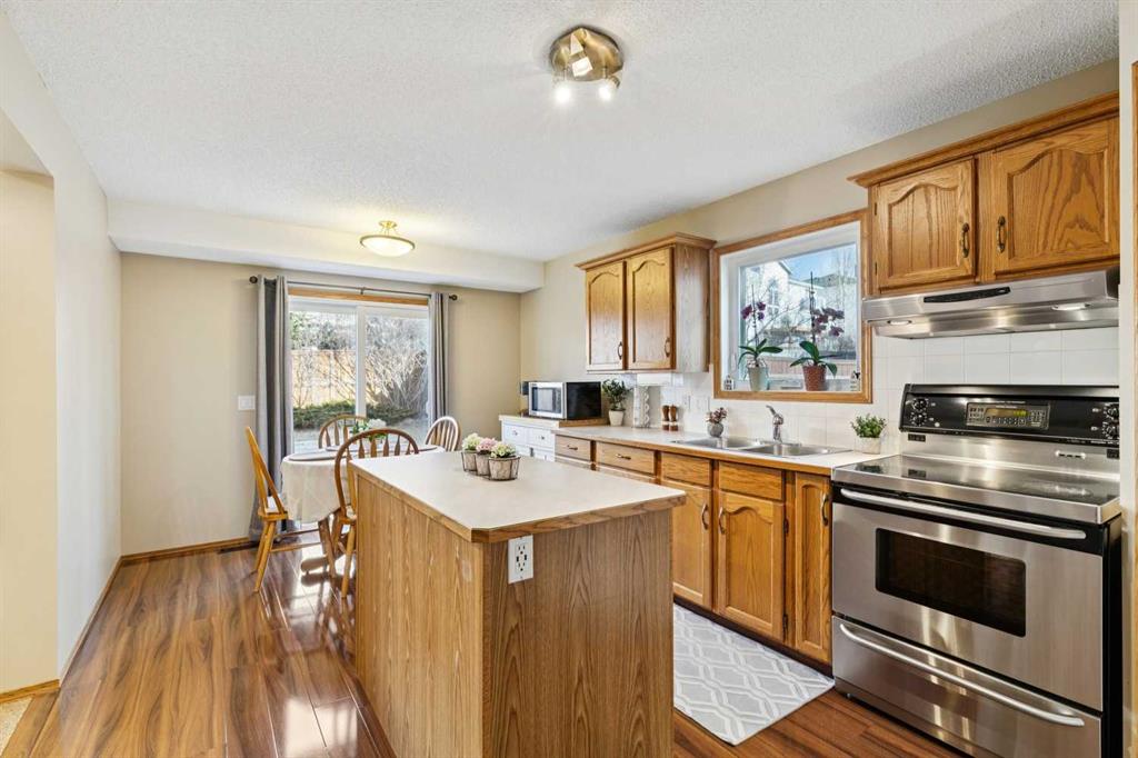 Picture for 70 Tuscarora Close NW