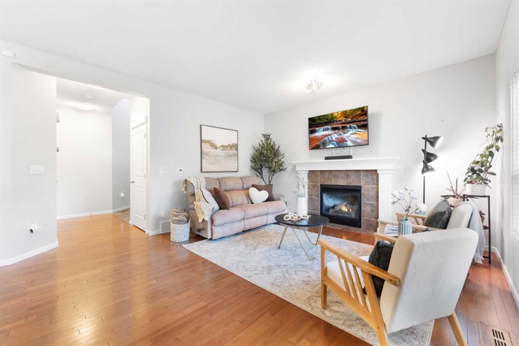 Picture for 295 Prairie Springs Crescent SW