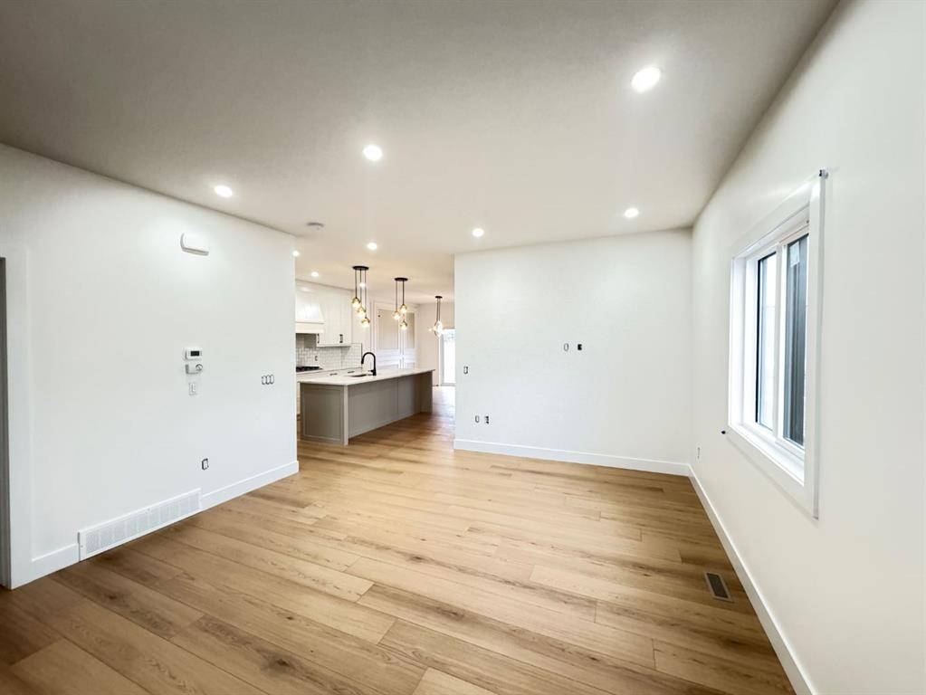 Picture for 709 Mandalay Avenue 