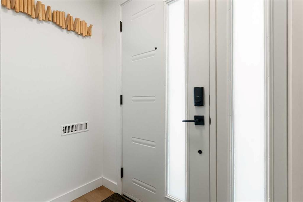 Picture for 11, 73 Glenbrook Crescent 