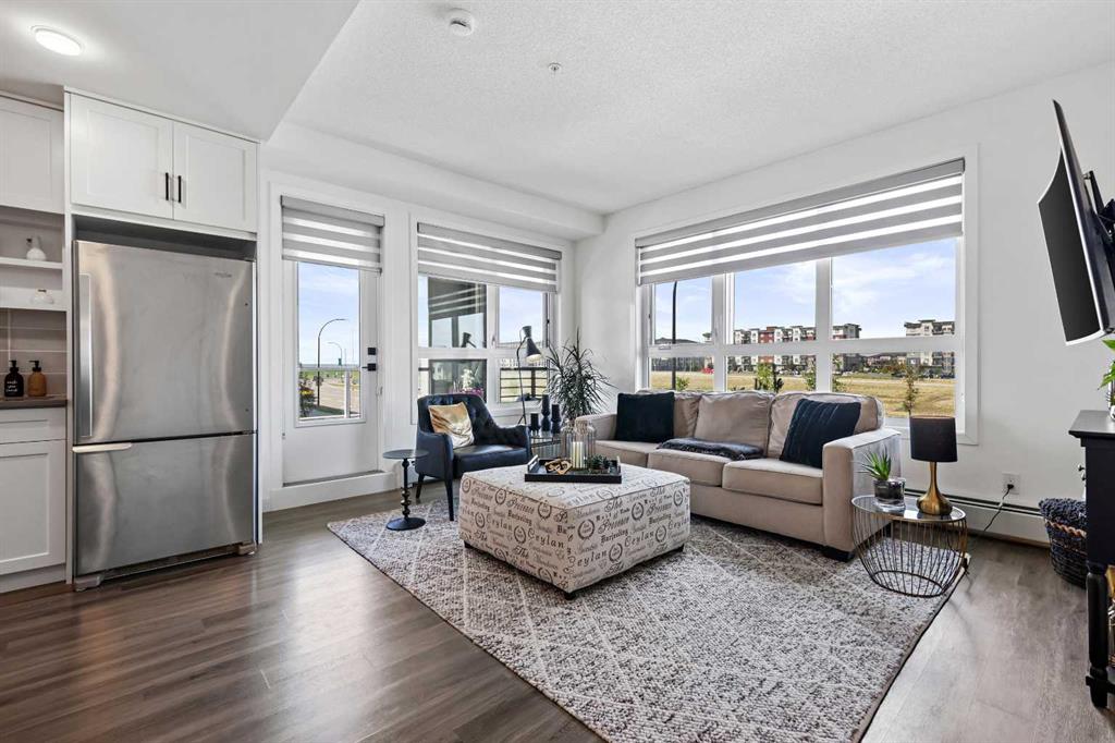 Picture for 1215, 350 Livingston Common NE