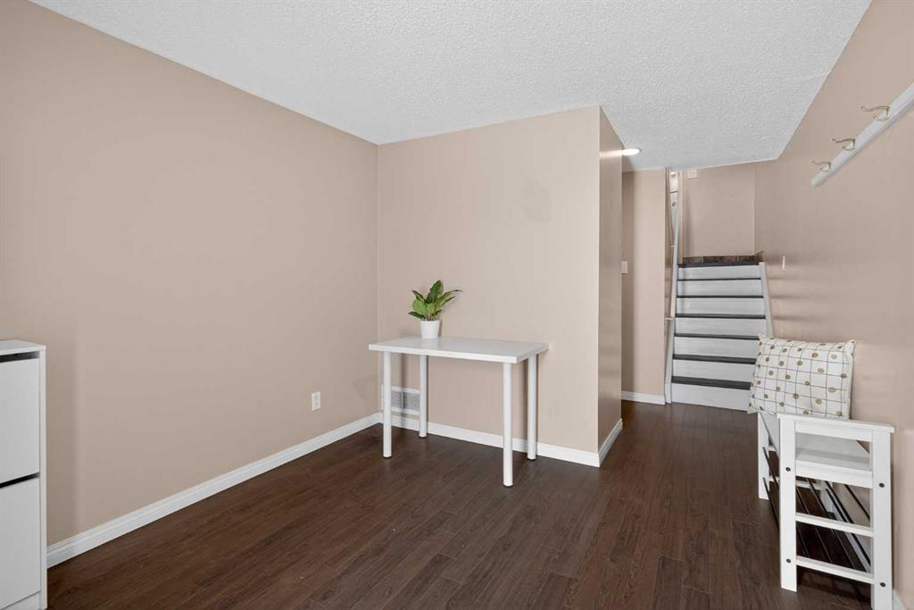 Picture for 10304 Braeside Drive SW