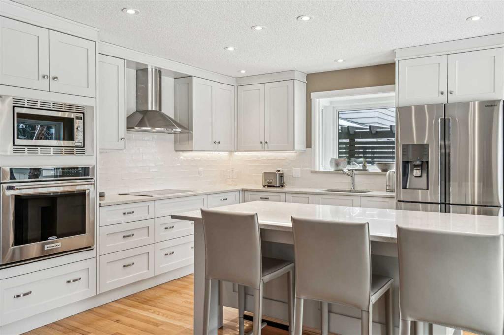 Picture for 27 Woodacres Way SW